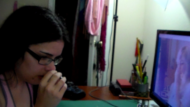 Sneezing with Mia video from AnnSulu