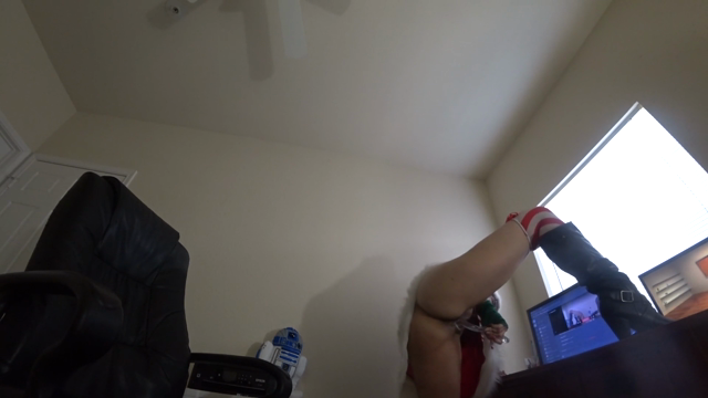 Santa's helper Discord 1920 x 1080p MP4 video from AnnSulu