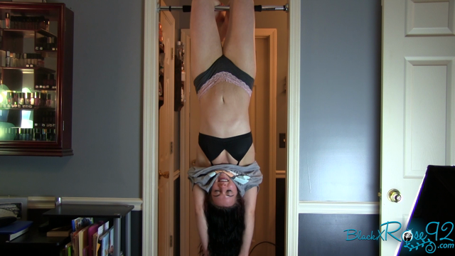Just Dangling Around! video from BlackxRose92
