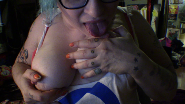 beautiful bouncing boobs video from The Curvy Siren