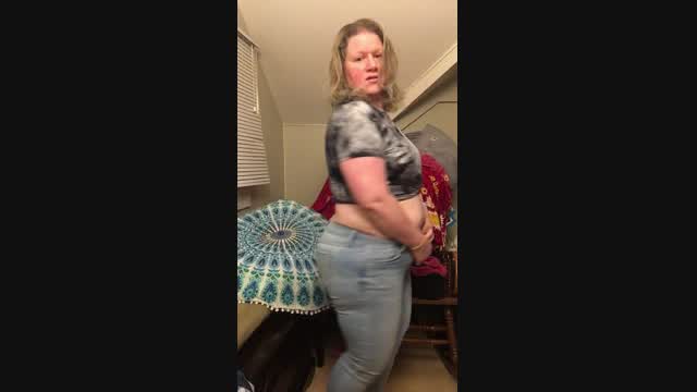 Chubby PAWG tries on jeans video from GreenEyedFreakyMom