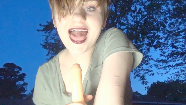 Backyard Dildo Deepthroating video from Viviana Black