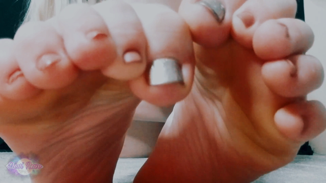 Weak for Wrinkles video from Devi Rose