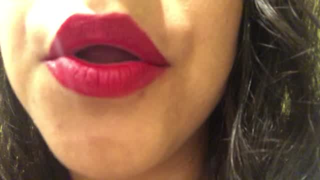 ASMR Lipstick Dirty Talk JOI video from Ellie Boulder
