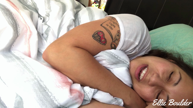 ASMR Morning Sun GFE video from Ellie Boulder