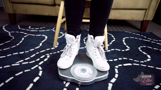 CAR CRUSHING YOUR HEART video from Ellie Idol