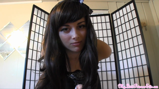 FUCKING JON'S HOLES video from Ellie Idol