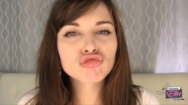 KISSING POV video from Ellie Idol