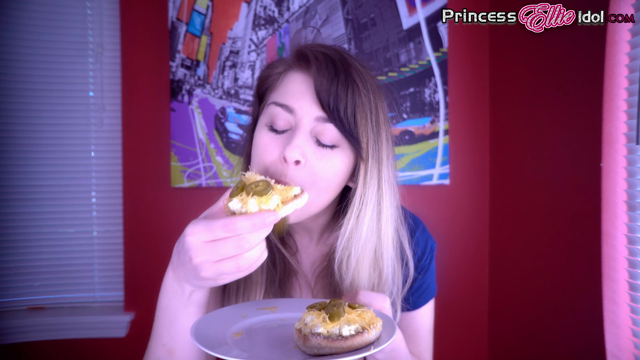 BAD BREATH INTERROGATION: EGG SALAD video from Ellie Idol