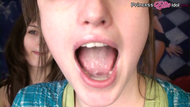 JAYNE & ELLIE'S SWEET SALIVA COLLECTING video from Ellie Idol