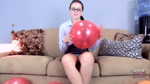 BALLOON POP PHOBIA THERAPY video from Ellie Idol