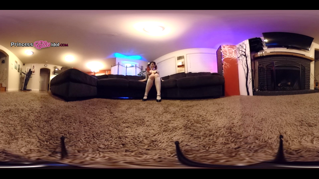 VR360 HUMILIATING ASS CRACK video from Ellie Idol