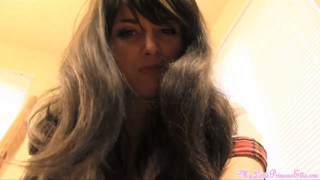 BUSTING YOUR FACE video from Ellie Idol