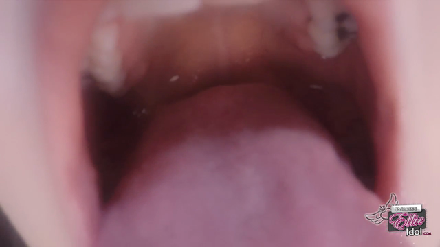 GET OFF MY TONGUE video from Ellie Idol