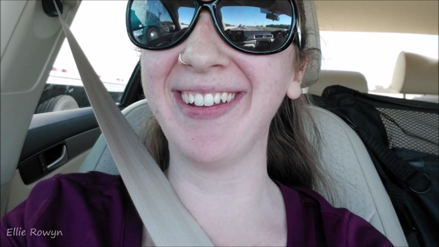 First Public Orgasm video from Ellie Rowyn