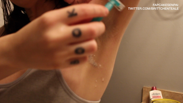 Shaving My Armpits in a Sports Bra video from Fapcakesenpai