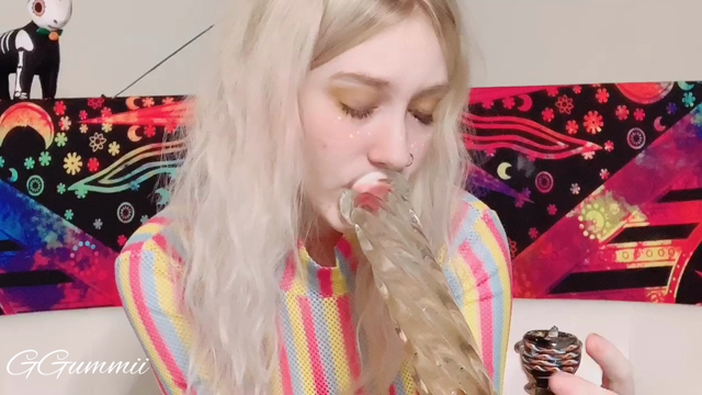 Stoner Girl Squirts To Porn video from Gigi Sweets