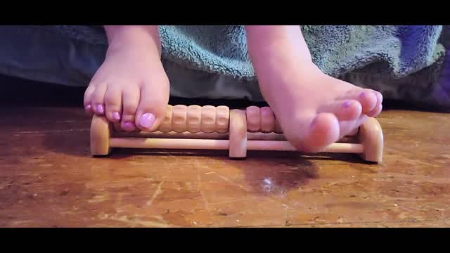 Foot Roller Massage video from Anya Ivanovna