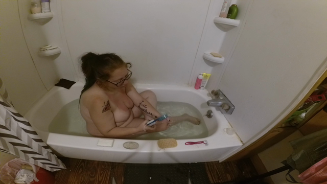 Washing dirty feet for daddy wed30 2018 video from Hannahnate