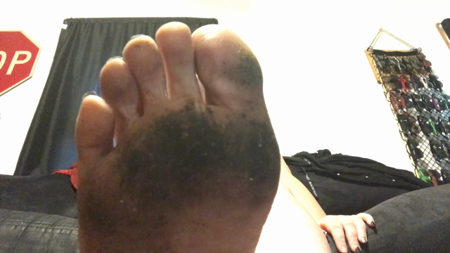 dirty feet for foot slut video from Hannahnate