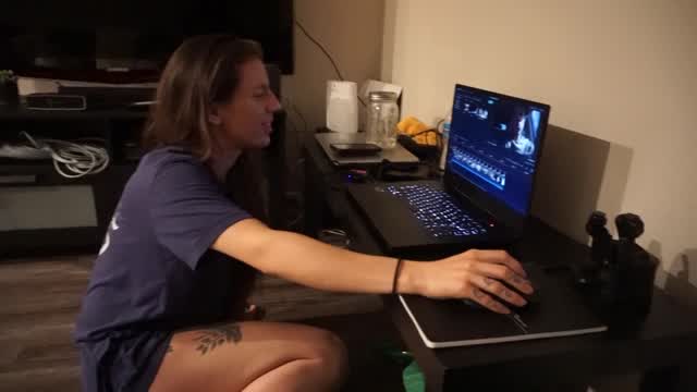 Jason Sweets and Ciren V meet Febby Twigs video from
