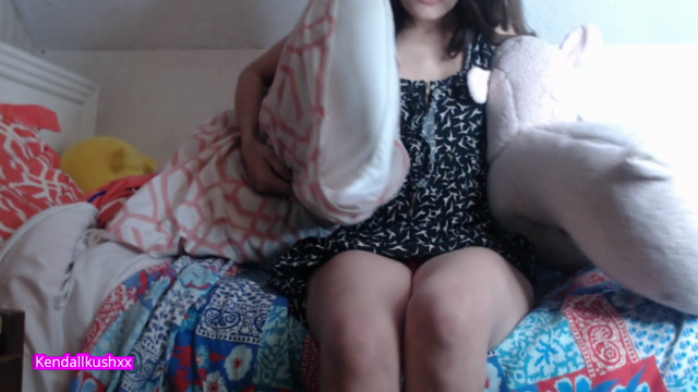 pillow time video from Kendallkushxx