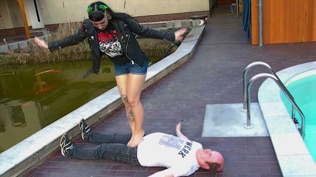 Brutal Barefoot video from Ladyvampira