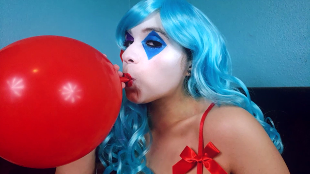 Kiwwi the DEEP Throating CLOWN video from LilKiwwiMonster