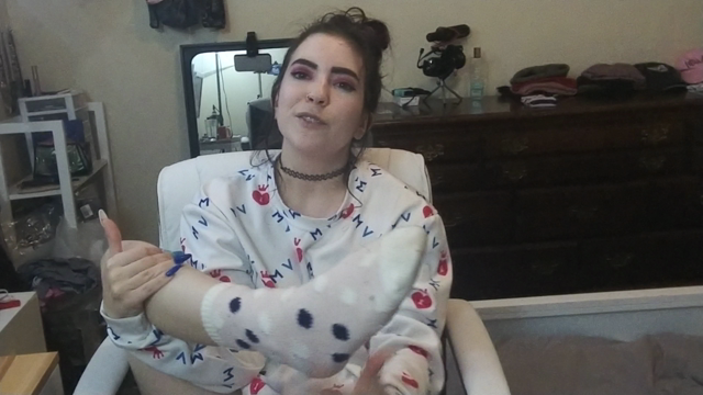 jerk to my fuzzy socks video from Lilredvelvet