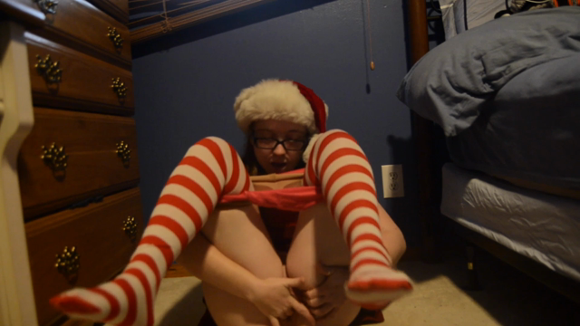 Festive Fake Cum Fun video from Luna Luin