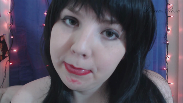 Smeared Lipstick video from Luna Rose