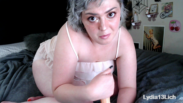 Homewrecker Handjob video from Lydia Lich