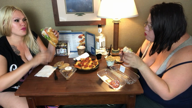 4K Mukbang With Miss_Trays video