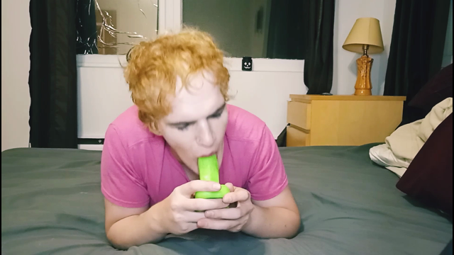 Stroking and sucking video from Anya Camus