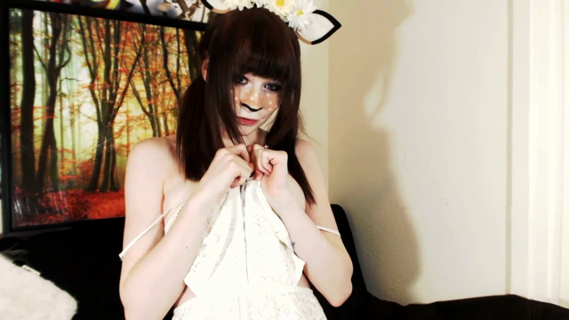 Frisky Fawn video from Missmoonmoon