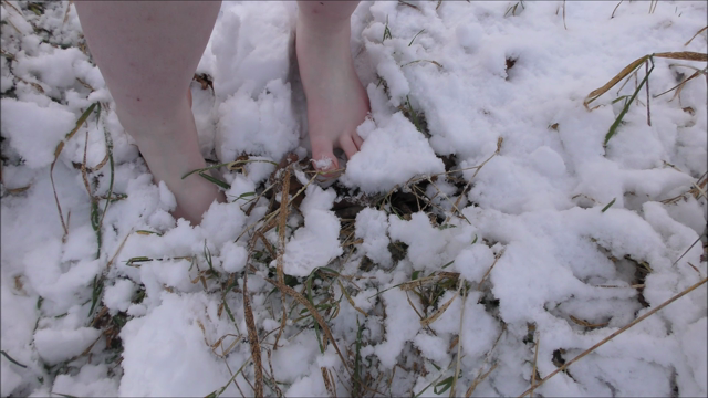 Barefoot in the Snow video from Mxtress Valleycat