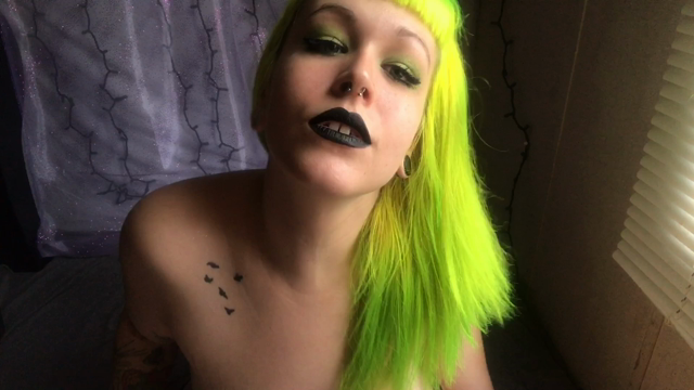 Alien Queen video from PinkMaggit Kat