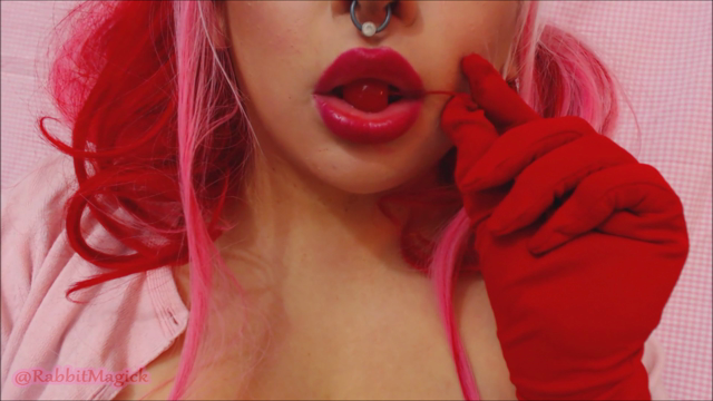 Cherry Curves video from 