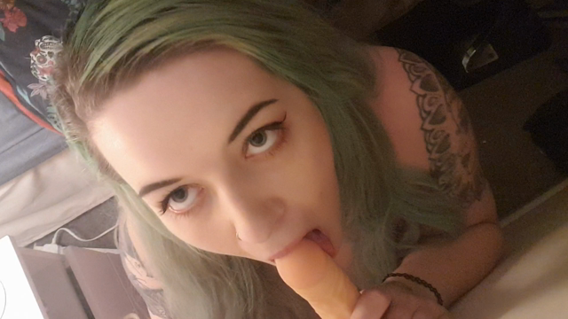 Alt girl POV blowjob video from Reaghan