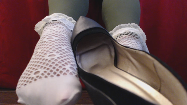 boss smelly shoe foot worship video from SultryMissEm