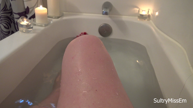 Foot and Leg Worship in Bath video from SultryMissEm