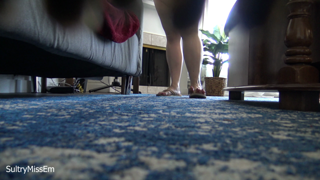 Giantess will find you hiding video from SultryMissEm