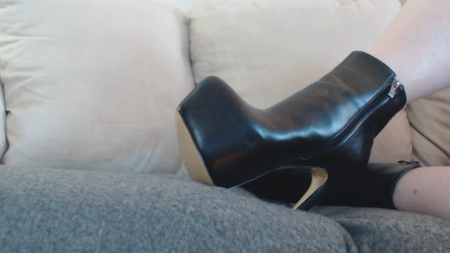 clean my boots video from SultryMissEm