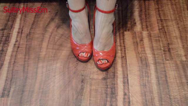 strappy peep toe worship video from SultryMissEm