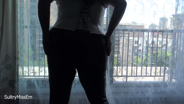 Silhouette Ass Worship video from SultryMissEm