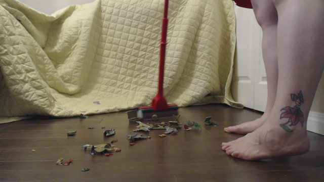 giantess clean up destruction video from SultryMissEm