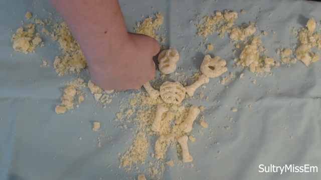 Giantess Uses power to crush video from SultryMissEm