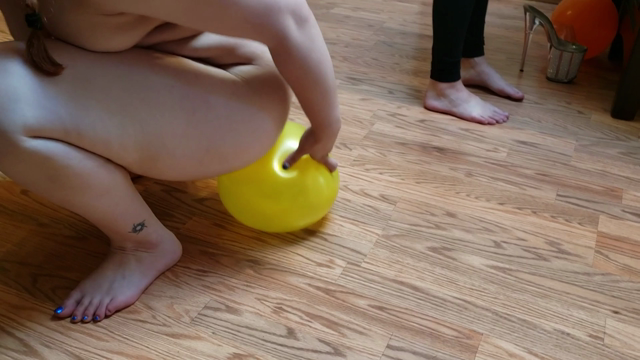 4 Babe Balloon Play video from Tawney