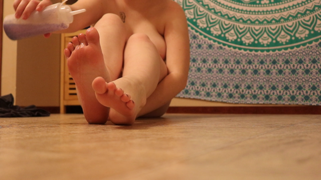 Galaxy Glitter Oil video from Red Valentine