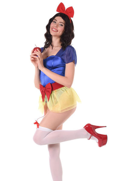 Cosplay Ukrainian girl Alissa Foxy is waiting for a prince